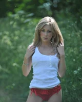 Girl Folio - 60-gf_julia_3_060